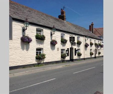 The Farmers Arms Saint Merryn Exterior photo